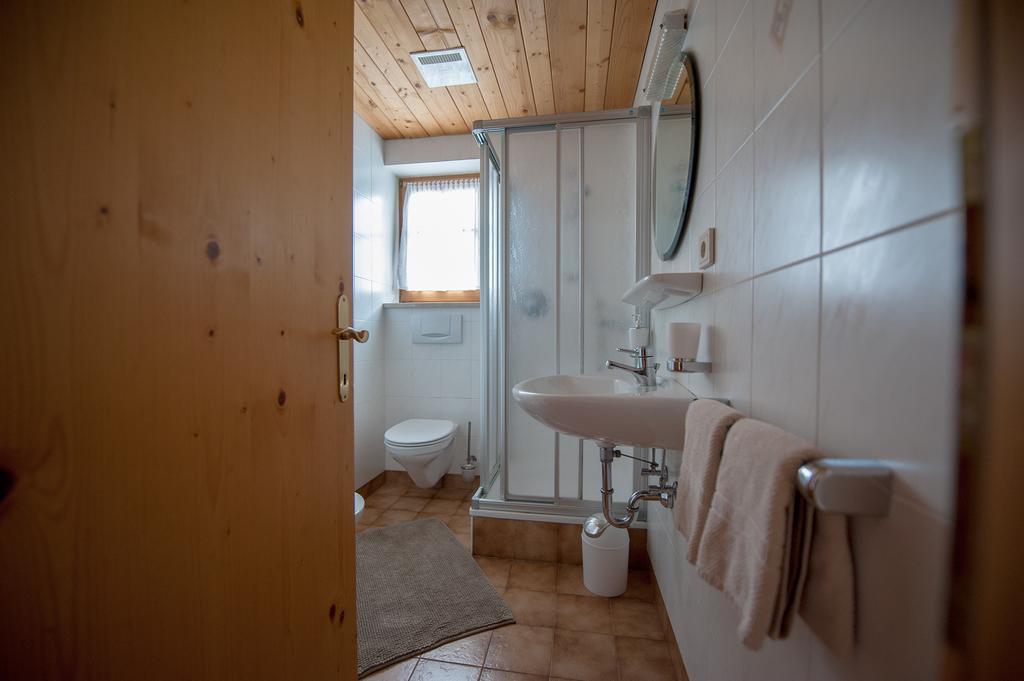 Haus Waldruhe Apartment San Candido Room photo