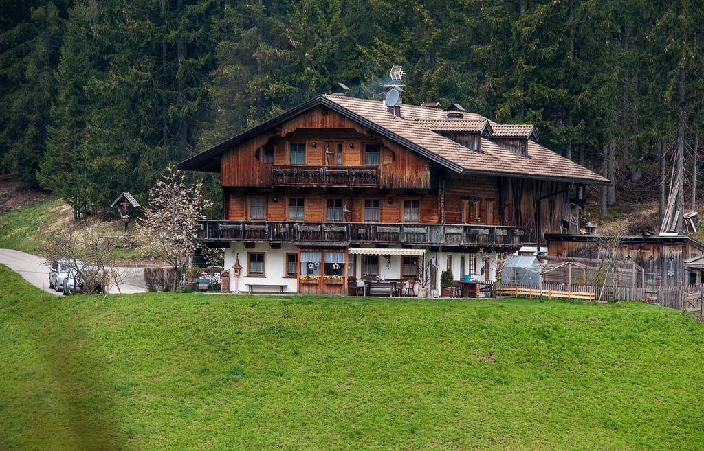Haus Waldruhe Apartment San Candido Exterior photo